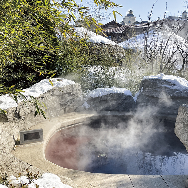 緑発海洋温泉（魯能）