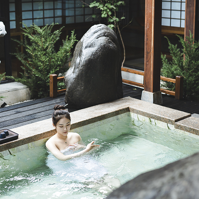 浴殿温泉別荘酒店